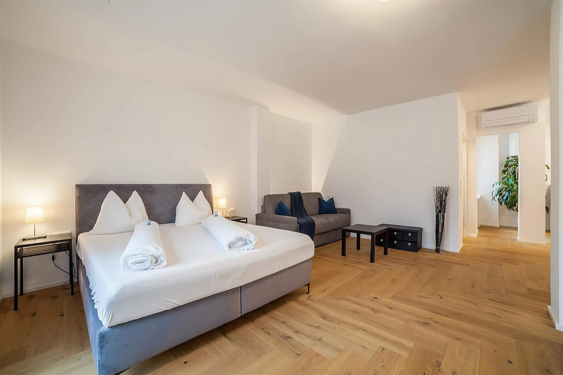 Architettura e interni di un appartamento vacanze in Alto Adige. Fotografia di Marco Bonatta.