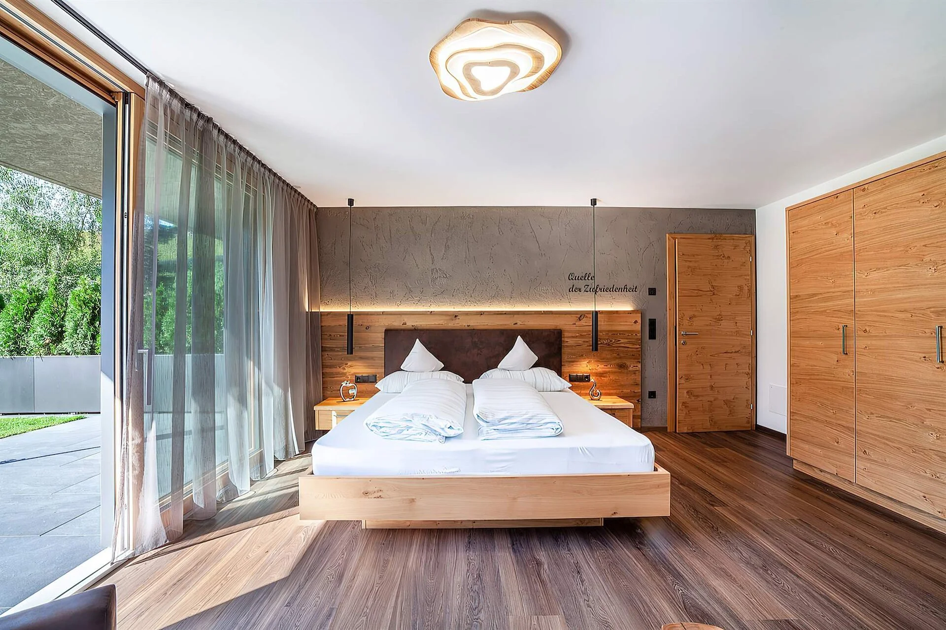 Architettura e interni di un appartamento vacanze in Alto Adige. Fotografia di Marco Bonatta.