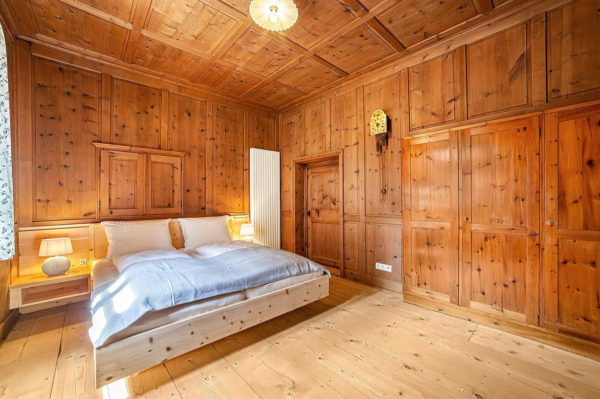 Architettura e interni di un appartamento vacanze in Alto Adige. Fotografia di Marco Bonatta.
